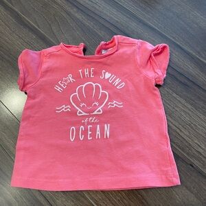 Fagottino Baby Girl Coral “Hear the Sound of the Ocean” Tee 3–6M